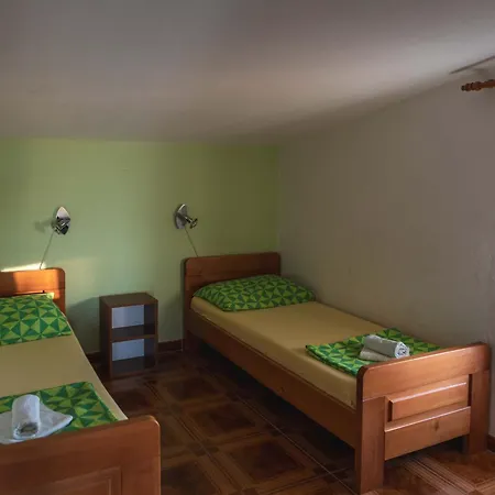 5 * Pakoštane