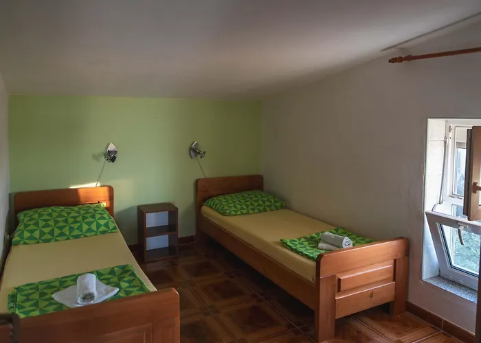 5 * Пакоштане